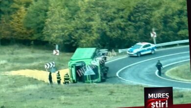 trafic-blocat!-camion-rasturnat-pe-drumul-tarnaveni-–-medias!