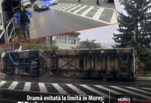 drama-evitata-la-limita-in-mures:-un-tir-s-a-rasturnat-pe-trotuar!-intarziere-inexplicabila-si-decizii-controversate-privind-tractarea